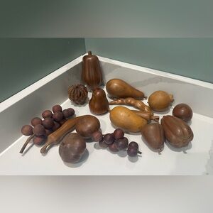 Carved Wooden Fruit Decor Vintage MCM 16 Pieces Staging Grapes Pear Apple Banana